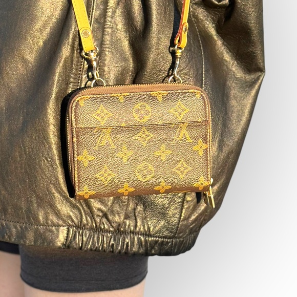 Louis Vuitton Monogram Orsay Clutch Bag / Double Zipper - Picture 2 of 7